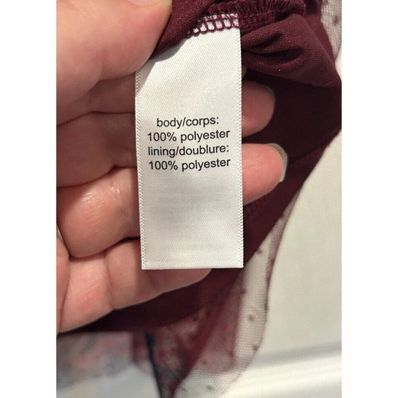 Maurices Burgundy Maroon Floral Net Mesh Lace Lined Blouse Top Size Large - Picture 8 of 9